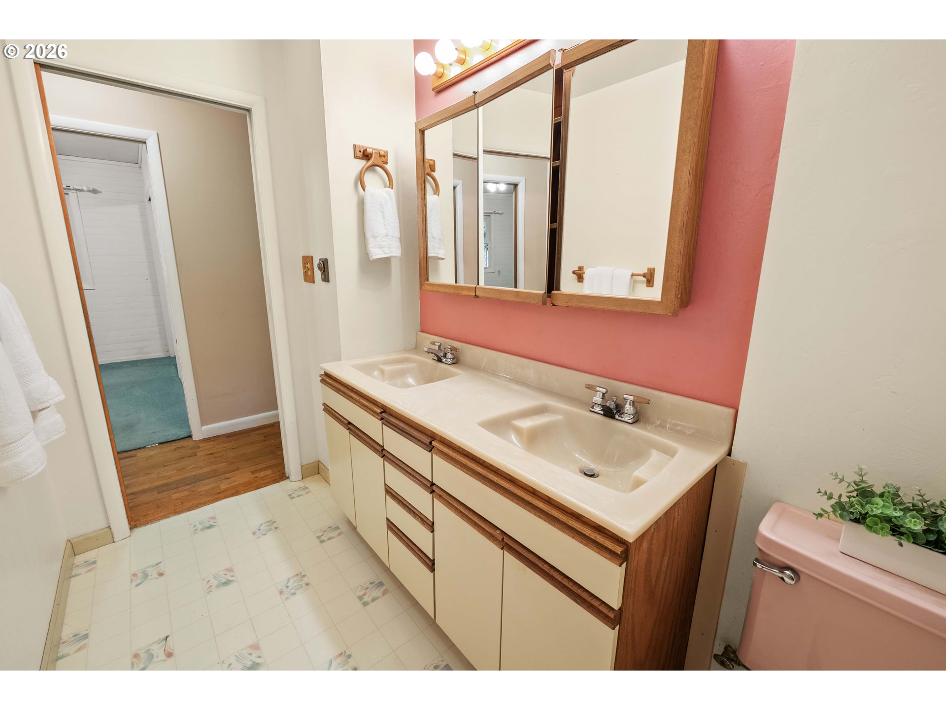 92680 Kumpula Road Astoria, OR 97103 - Photo 9 of 34 Bathroom