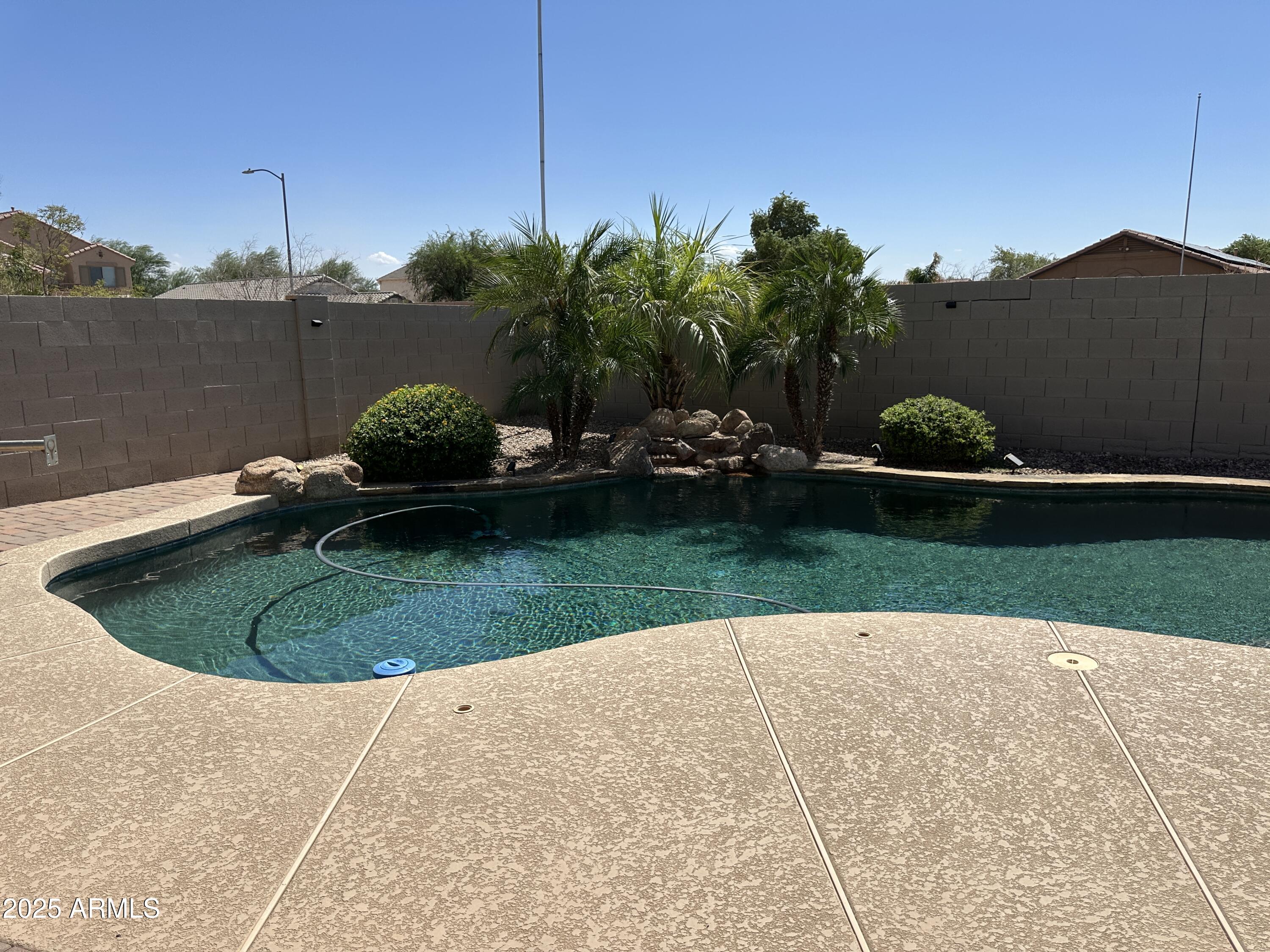 1383 East Kingman Place Casa Grande, AZ 85122 - Photo 16 of 18 a view of a garden with a area