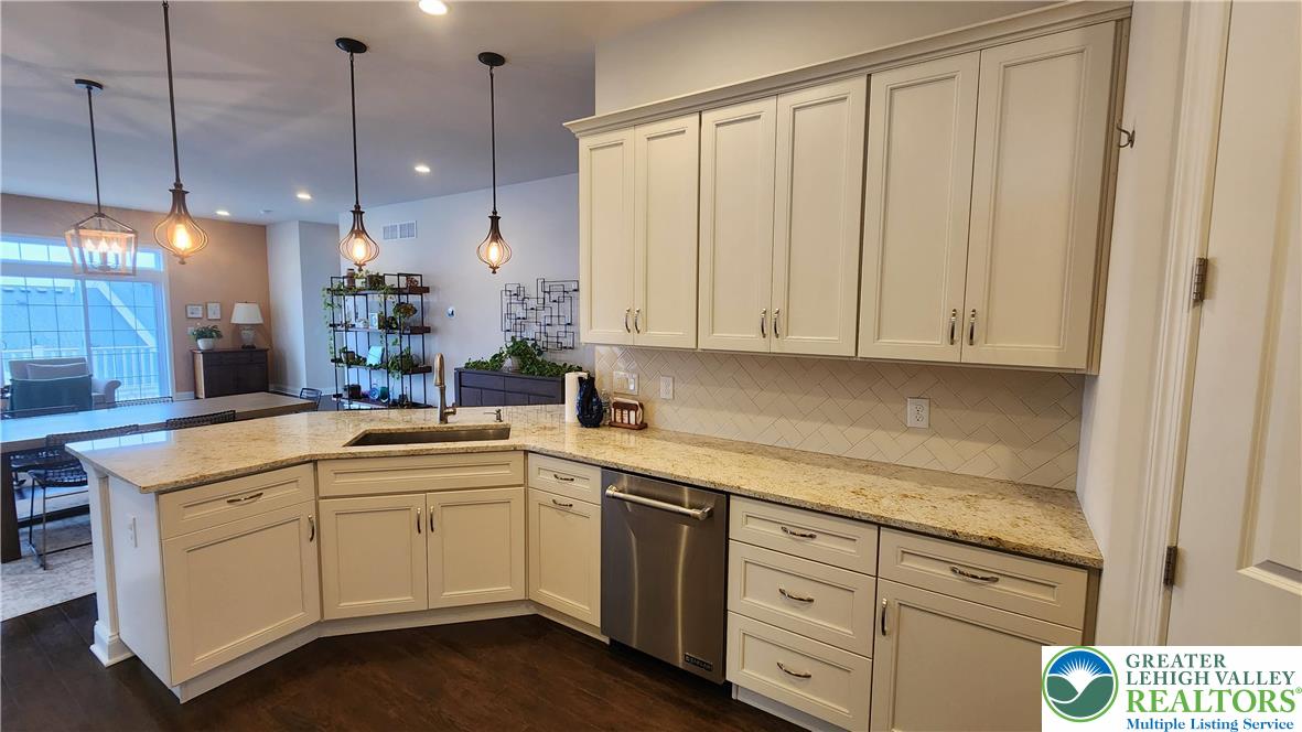4082 Rutz Lane Allentown, PA 18104 - Photo 14 of 32 Gallery Image 14