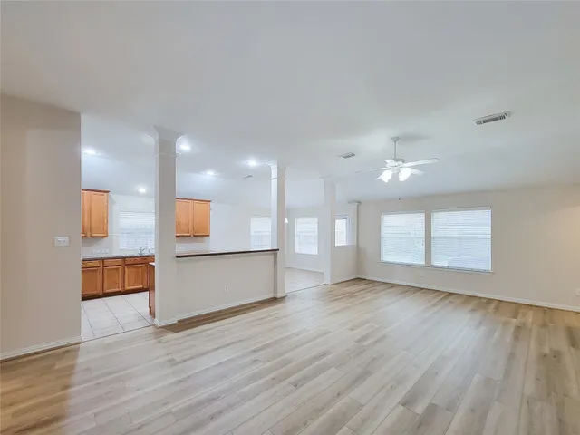 $2,400 | 6806 Haley Court, Pearland, TX 77584