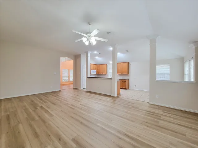 $2,400 | 6806 Haley Court, Pearland, TX 77584