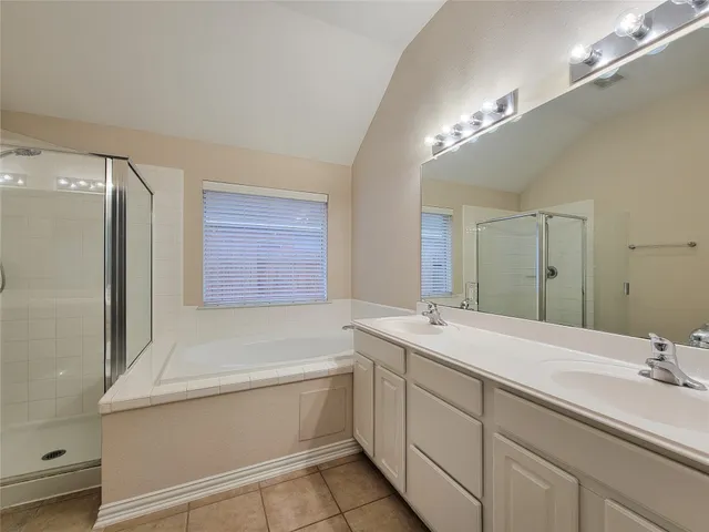 $2,400 | 6806 Haley Court, Pearland, TX 77584