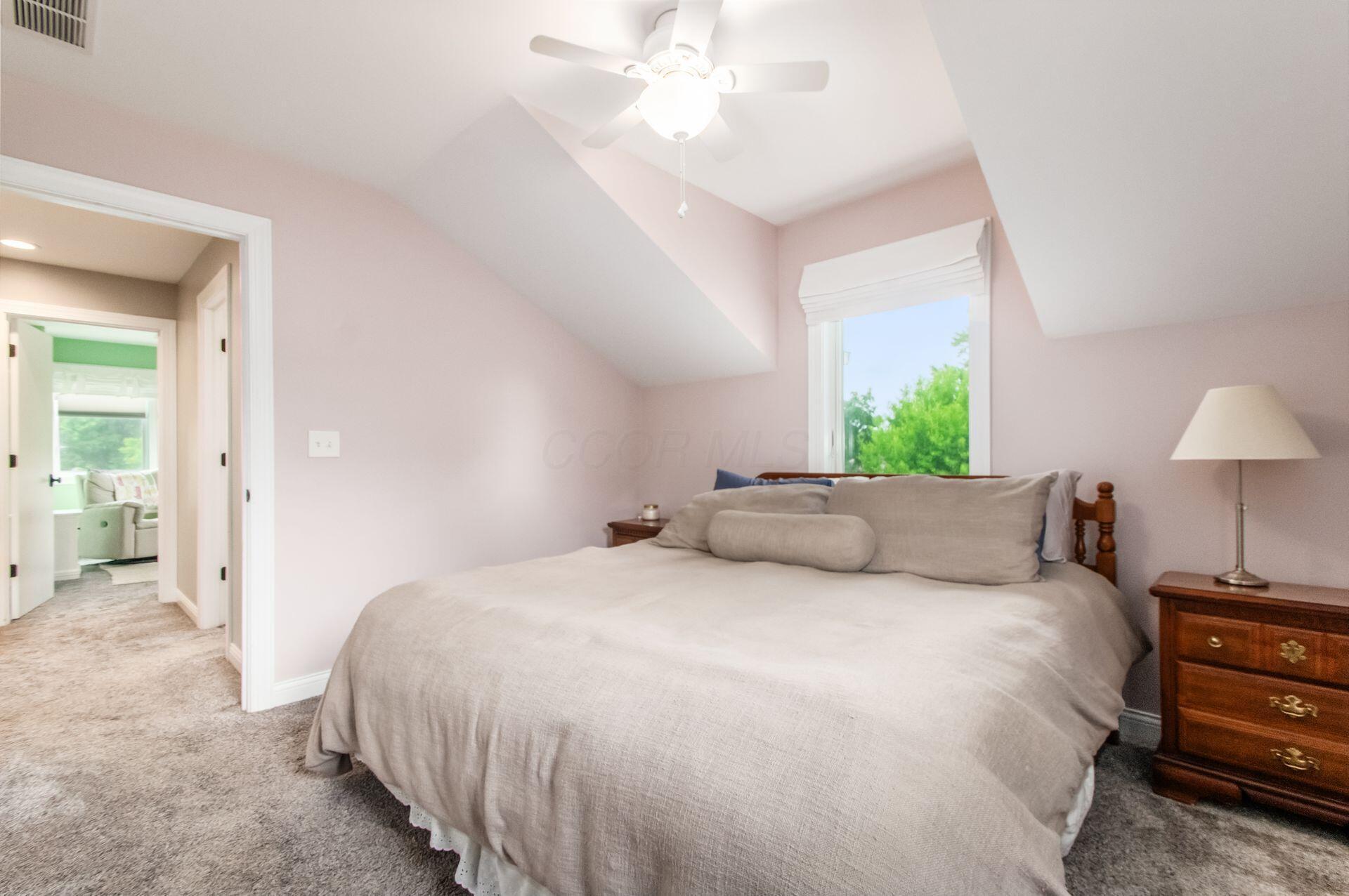 3055 Tremont Road Columbus, OH 43221 - Photo 24 of 38 033_ Rd Columbus OH 43221 USA