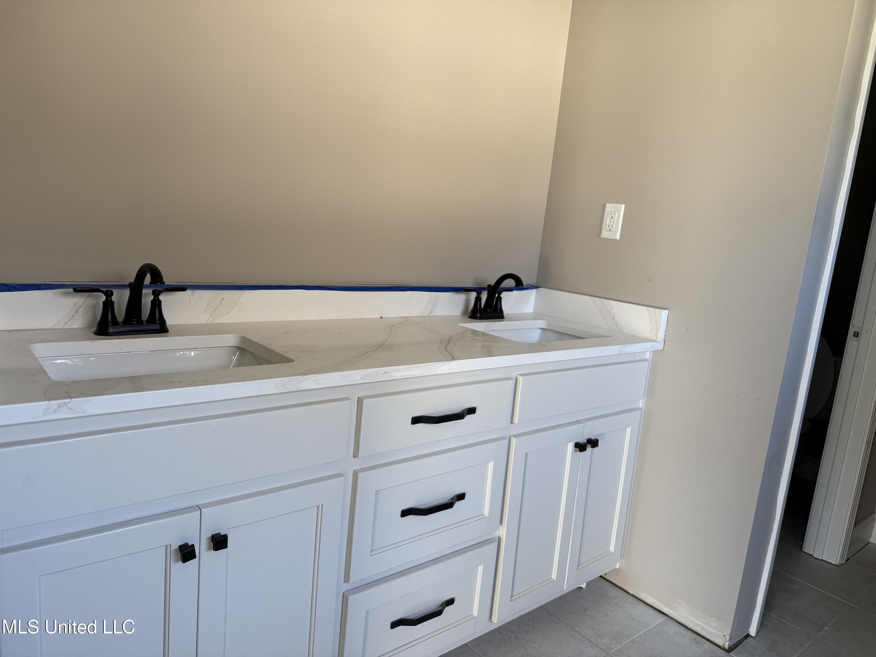 2216 Watson View West Nesbit, MS 38651 - Photo 6 of 10 IMG_3350