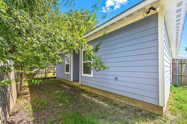 $1,425 | 1714 Oneal Street, Greenville, TX 75401