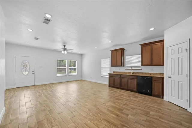 $1,425 | 1714 Oneal Street, Greenville, TX 75401