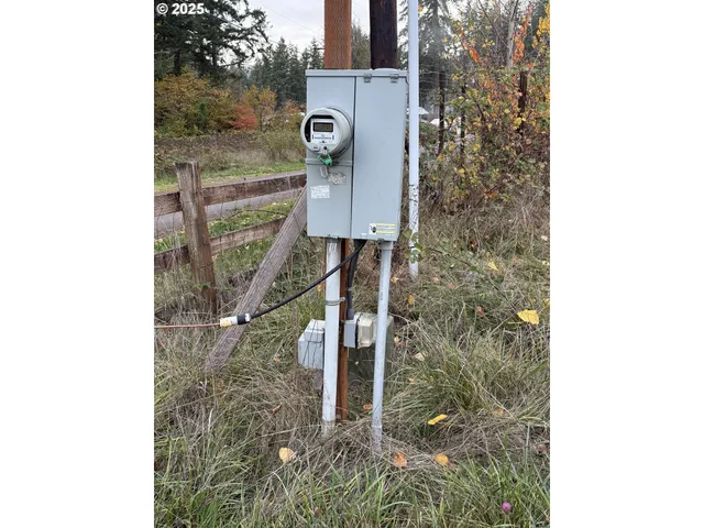 a view of a backyard with a sink