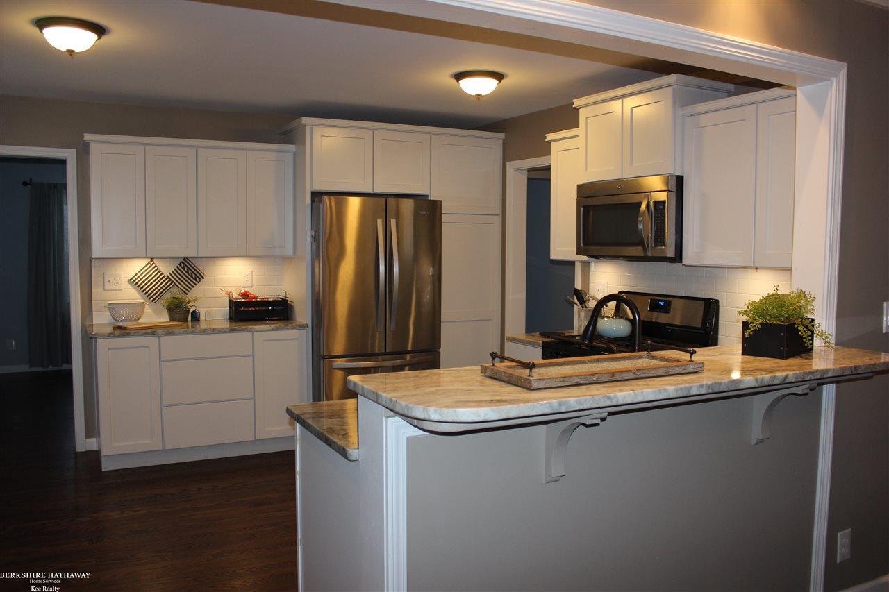 414 Minot Street Romeo, MI 48065 - Photo 6 of 61 31337842-5.JPG