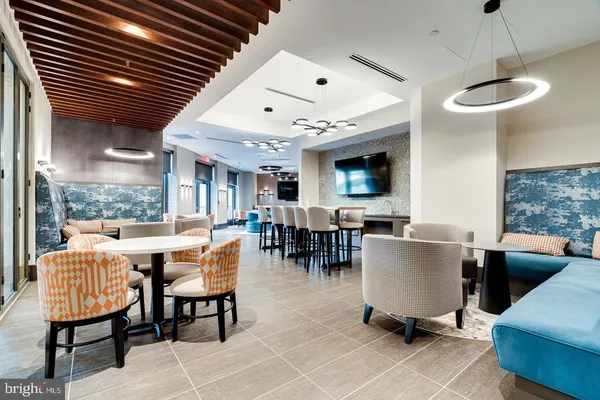 $375,000 | 3101 North Hampton Drive, Unit 1614, Alexandria, VA 22302