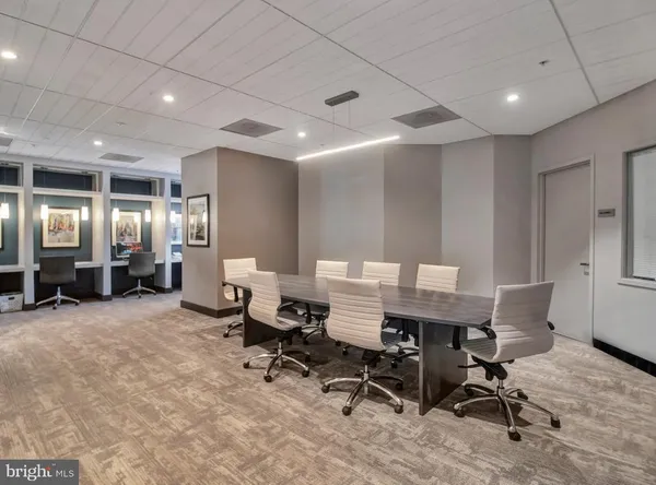 $375,000 | 3101 North Hampton Drive, Unit 1614, Alexandria, VA 22302