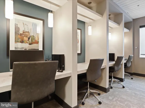 $375,000 | 3101 North Hampton Drive, Unit 1614, Alexandria, VA 22302