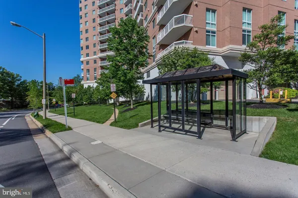 $375,000 | 3101 North Hampton Drive, Unit 1614, Alexandria, VA 22302