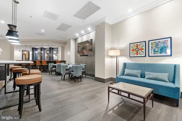 $375,000 | 3101 North Hampton Drive, Unit 1614, Alexandria, VA 22302