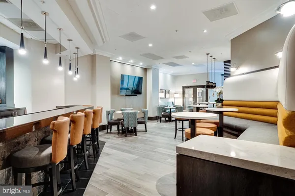 $375,000 | 3101 North Hampton Drive, Unit 1614, Alexandria, VA 22302