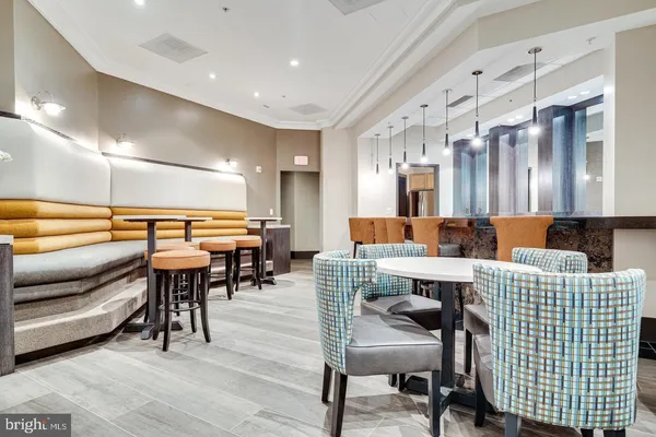 $375,000 | 3101 North Hampton Drive, Unit 1614, Alexandria, VA 22302