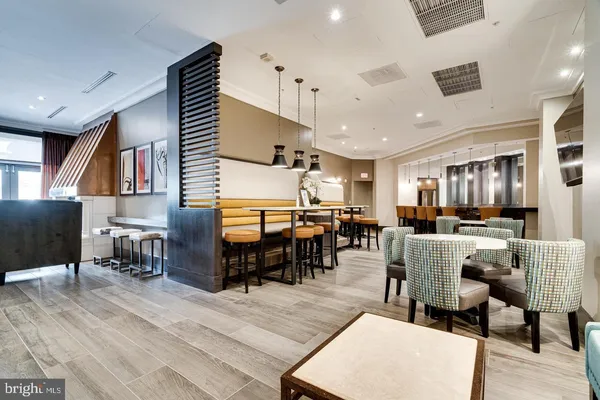 $375,000 | 3101 North Hampton Drive, Unit 1614, Alexandria, VA 22302