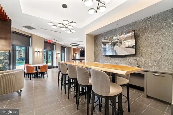 $375,000 | 3101 North Hampton Drive, Unit 1614, Alexandria, VA 22302