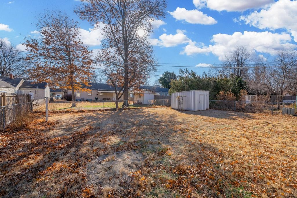 2433 Menlo Street East Wichita, KS 67211 - Photo 28 of 30