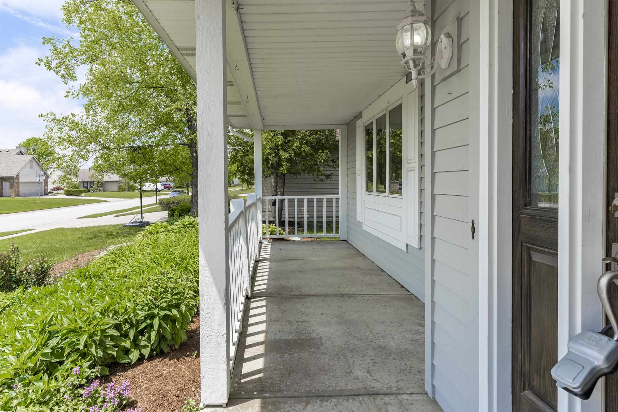1420 Holly Ridge Run Fort Wayne, IN 46845 - Photo 3 of 36 Gallery Image 3