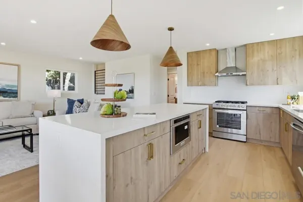 $1,998,000 | 2910 Erie Street, San Diego, CA 92117