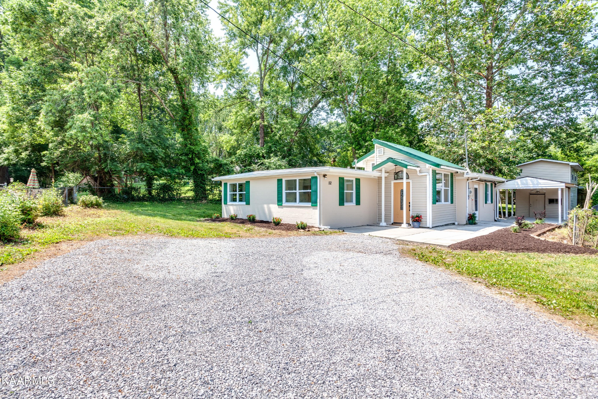 112 Manchester Road Oak Ridge, TN 37830 - Photo 2 of 37 Gallery Image 2