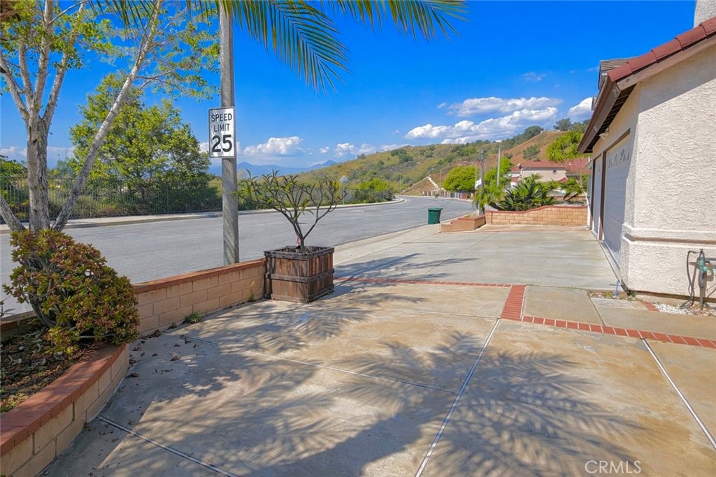 862 Pantera Drive Diamond Bar, CA 91765 - Photo 3 of 32
