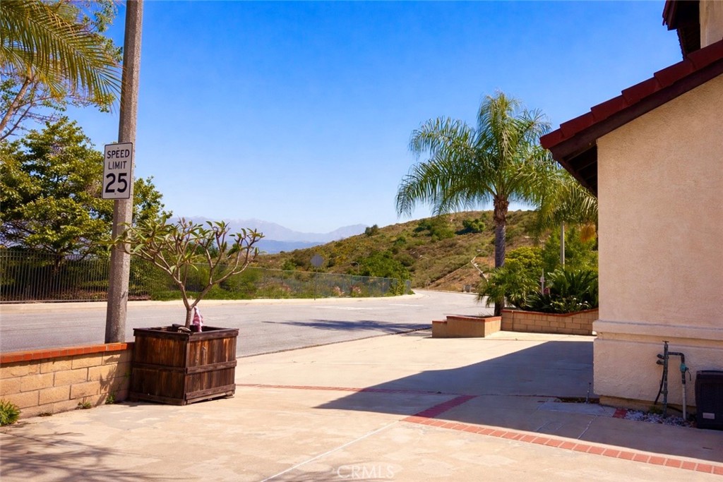 862 Pantera Drive Diamond Bar, CA 91765 - Photo 4 of 32