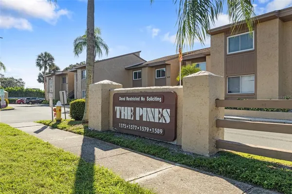 $169,000 | 1575 Greenlea Drive, Unit 6, Clearwater, FL 33755