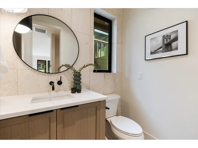 $1,665,000 | 990 Lund Street, Lake Oswego, OR 97034