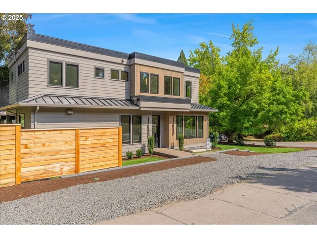 $1,665,000 | 990 Lund Street, Lake Oswego, OR 97034