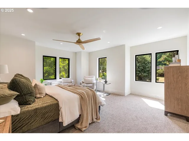 $1,665,000 | 990 Lund Street, Lake Oswego, OR 97034