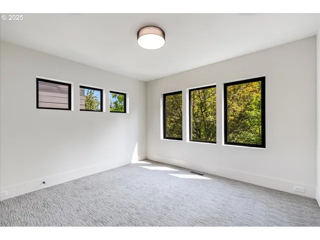 $1,665,000 | 990 Lund Street, Lake Oswego, OR 97034