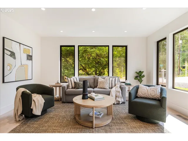 $1,665,000 | 990 Lund Street, Lake Oswego, OR 97034