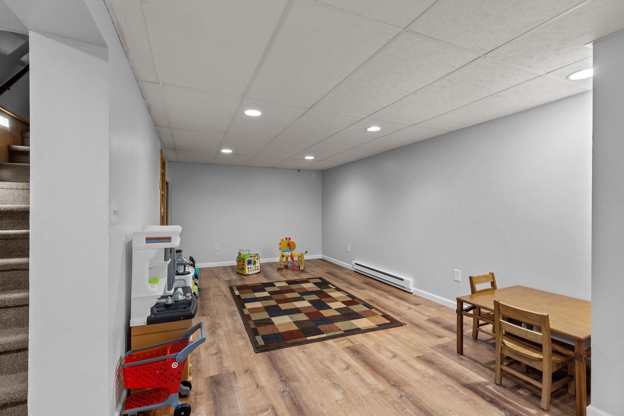431 Robert Lane Green Bay, WI 54311 - Photo 30 of 46 Gallery Image 30