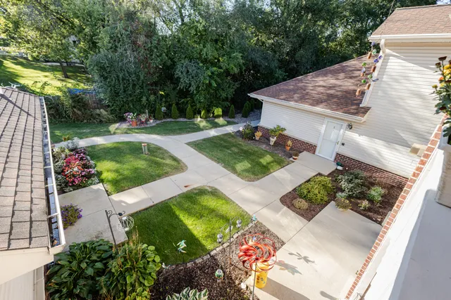 $324,000 | N43W32953 Rasmus Road, Unit 3H, Nashotah, WI 53058