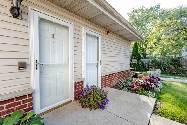 $324,000 | N43W32953 Rasmus Road, Unit 3H, Nashotah, WI 53058