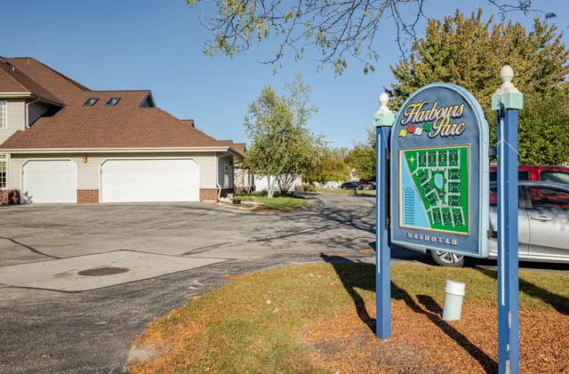 $324,000 | N43W32953 Rasmus Road, Unit 3H, Nashotah, WI 53058