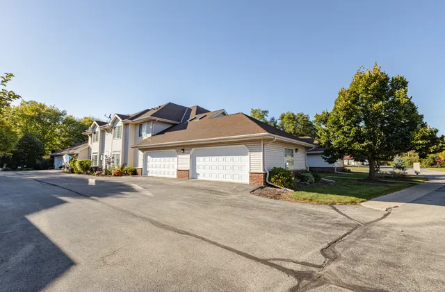 $324,000 | N43W32953 Rasmus Road, Unit 3H, Nashotah, WI 53058