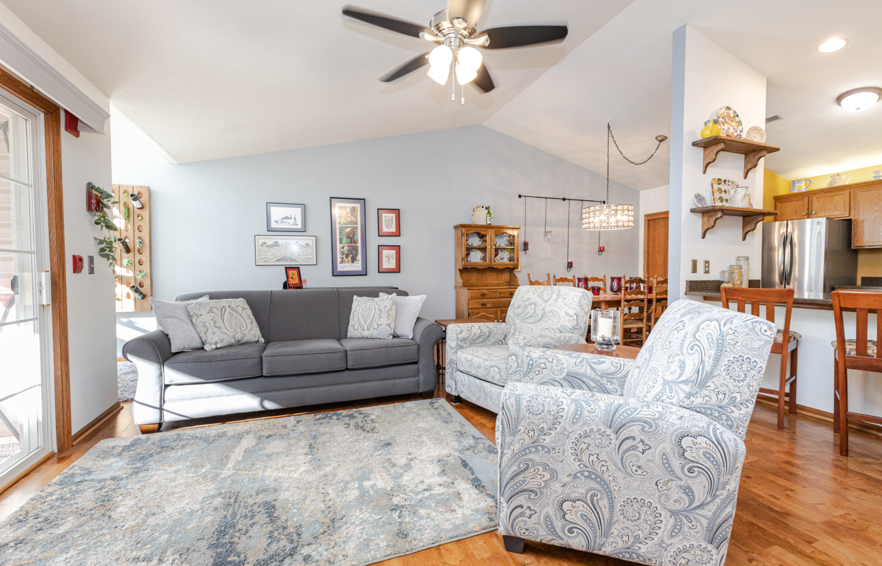 N43W32953 Rasmus Road, Unit 3H Nashotah, WI 53058 - Photo 7 of 52 Living Room