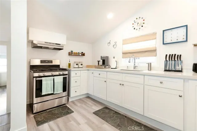 $3,500 | 1071 Newport Avenue, Long Beach, CA 90804