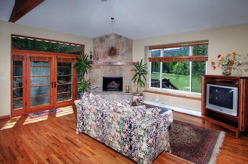 111 Buckboard Road, Unit A Edwards, CO 81632 - Photo 6 of 17 Living Room