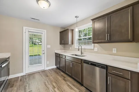 $369,900 | 803 Lillian Grace Drive, Clarksville, TN 37043