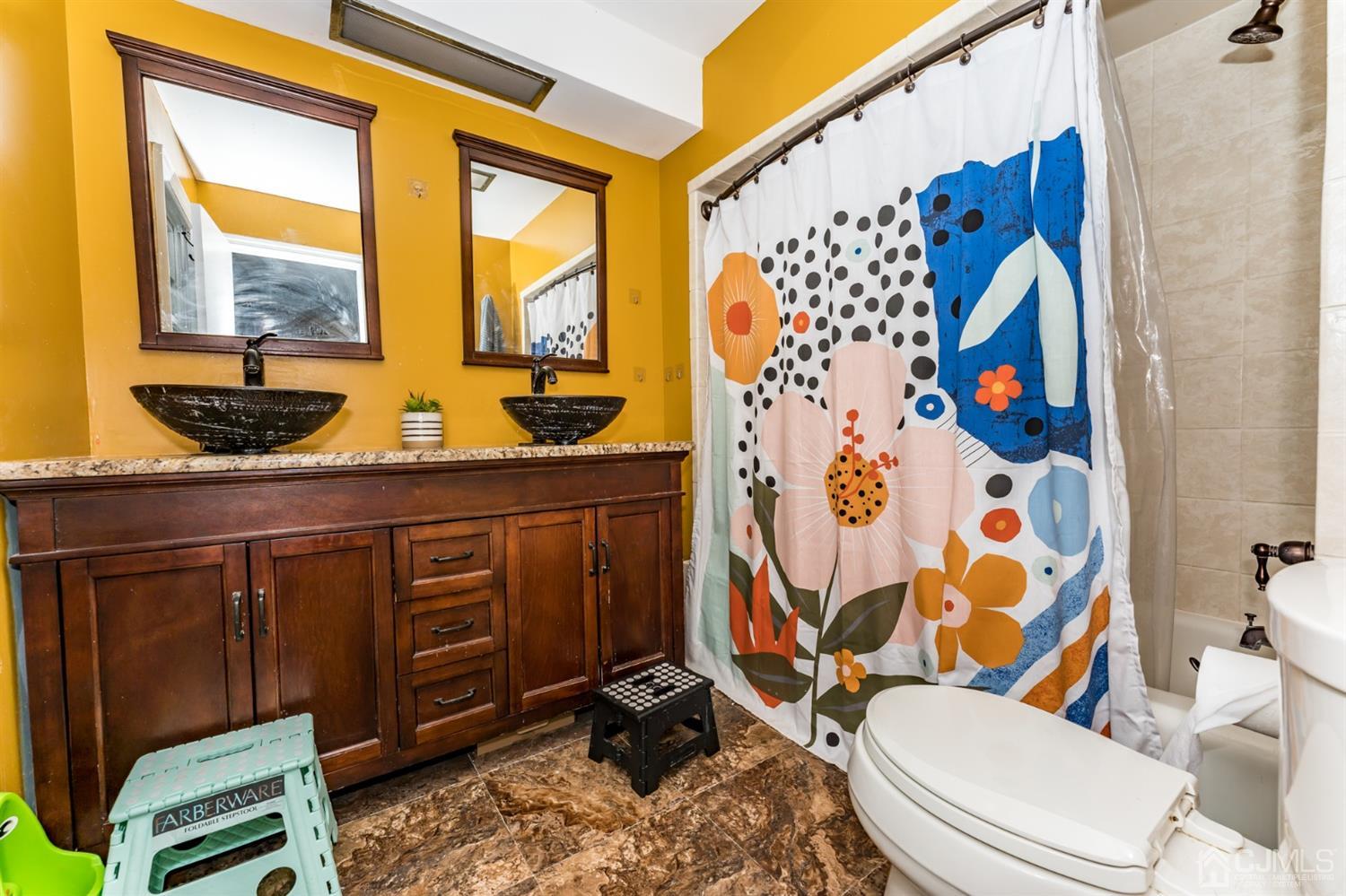 290 Roberts Road Orange, NJ 07050 - Photo 16 of 31 Gallery Image 16