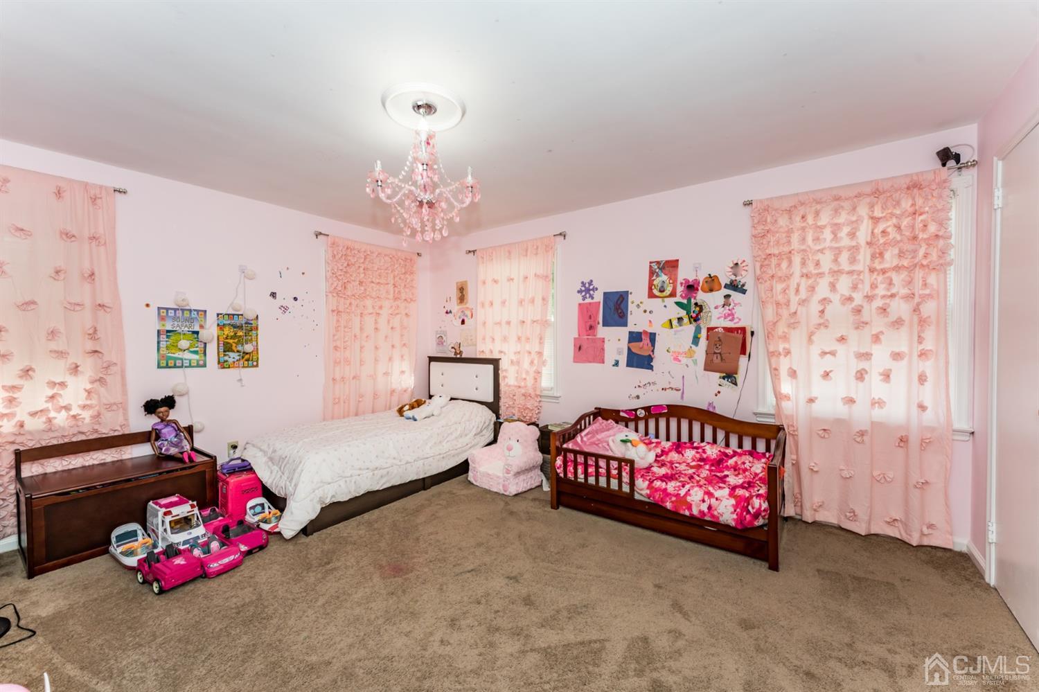 290 Roberts Road Orange, NJ 07050 - Photo 17 of 31 Gallery Image 17