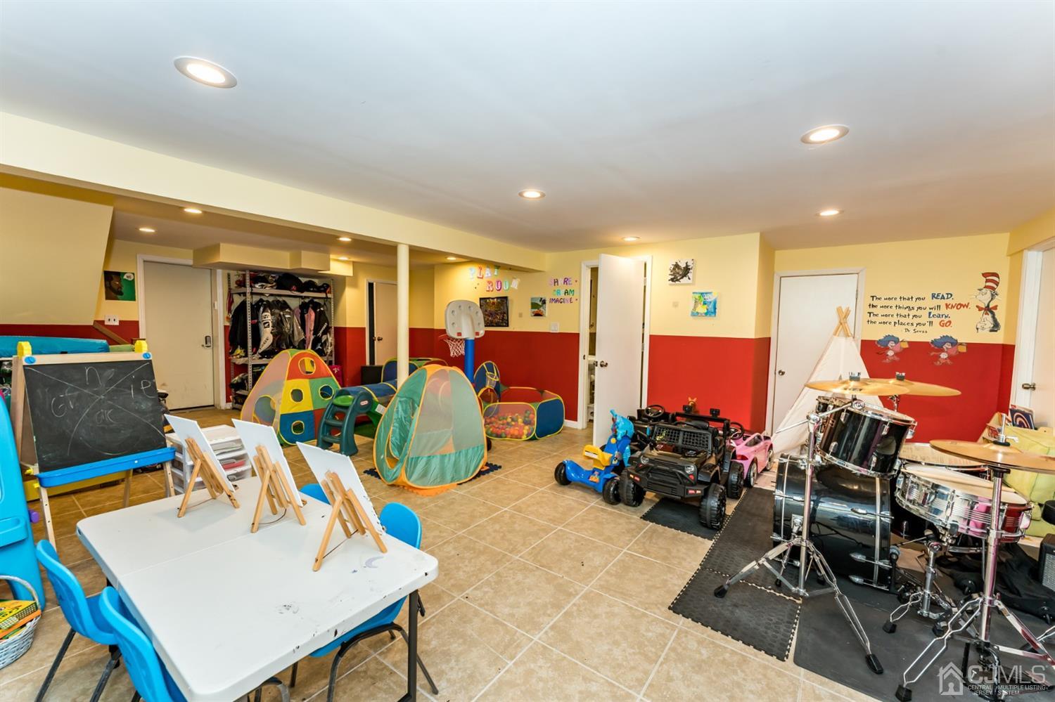 290 Roberts Road Orange, NJ 07050 - Photo 23 of 31 Gallery Image 23