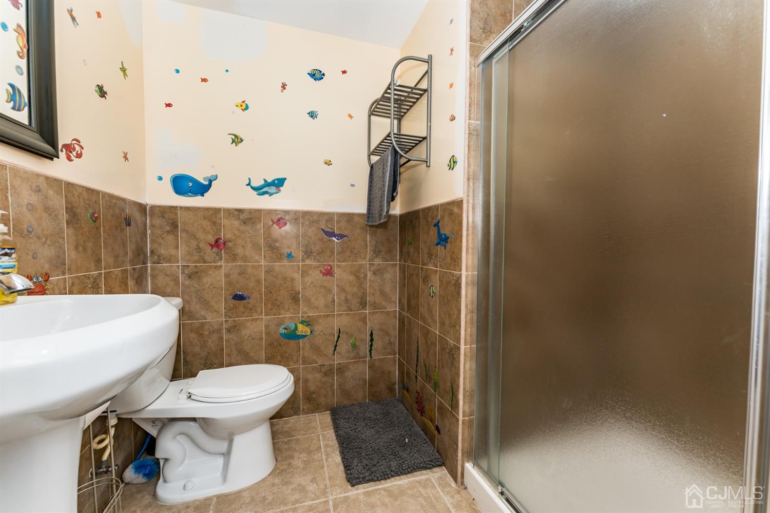 290 Roberts Road Orange, NJ 07050 - Photo 24 of 31 Gallery Image 24
