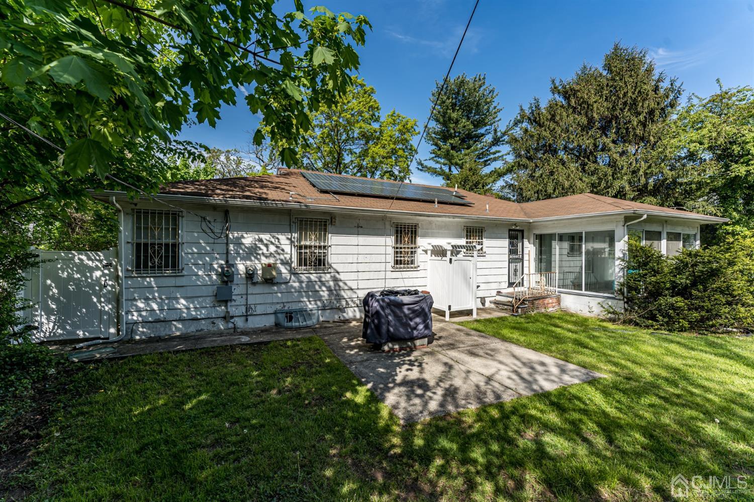 290 Roberts Road Orange, NJ 07050 - Photo 26 of 31 Gallery Image 26