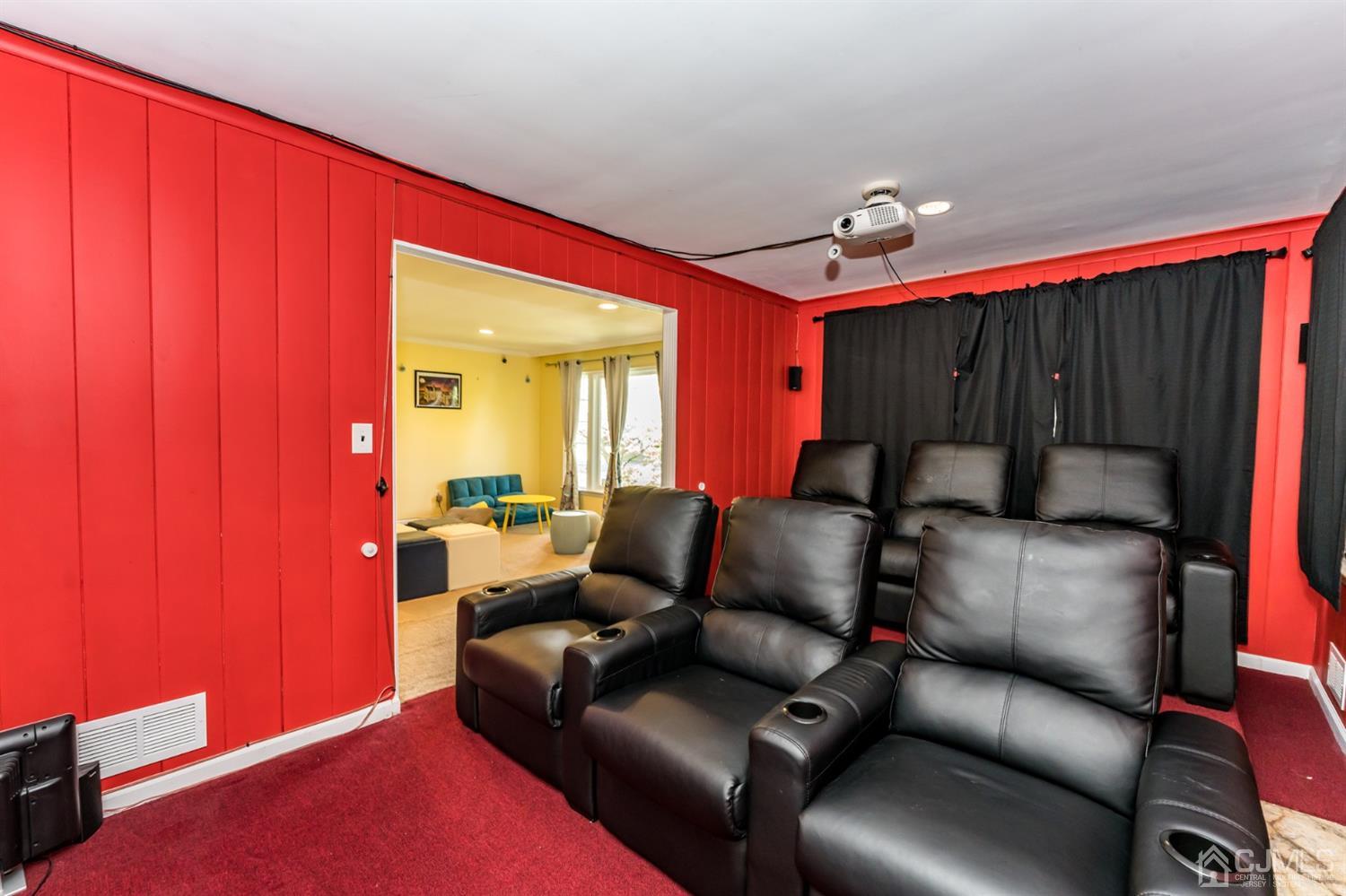 290 Roberts Road Orange, NJ 07050 - Photo 5 of 31 Gallery Image 5