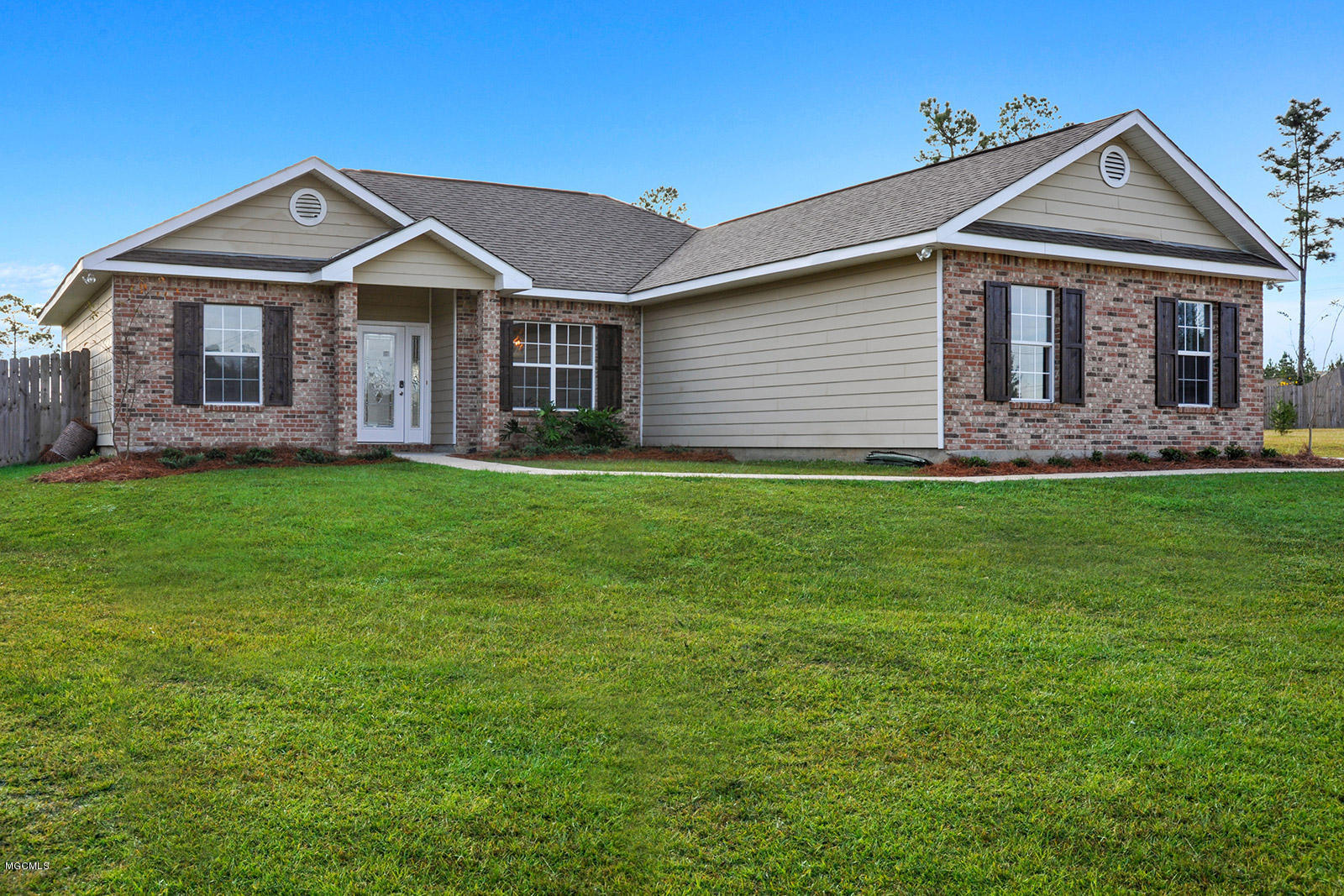 21778 Ridgeview Drive Saucier, MS 39574 - Photo 2 of 20 002_1600x1067_mls