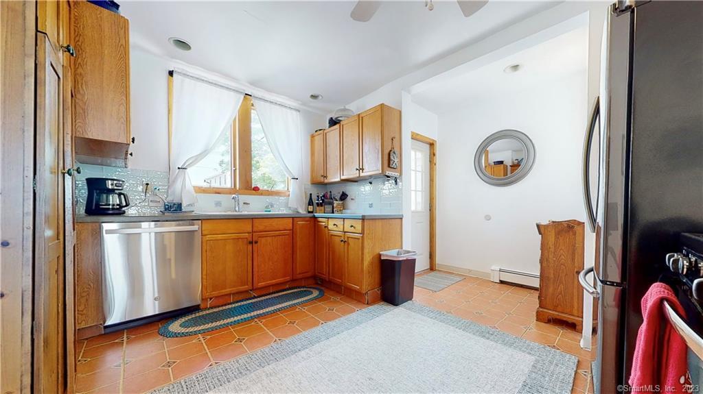 47 A Melba Street Milford, CT 06460 - Photo 7 of 28